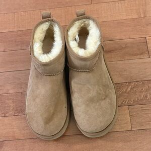 UGG Brown Women's Slippers